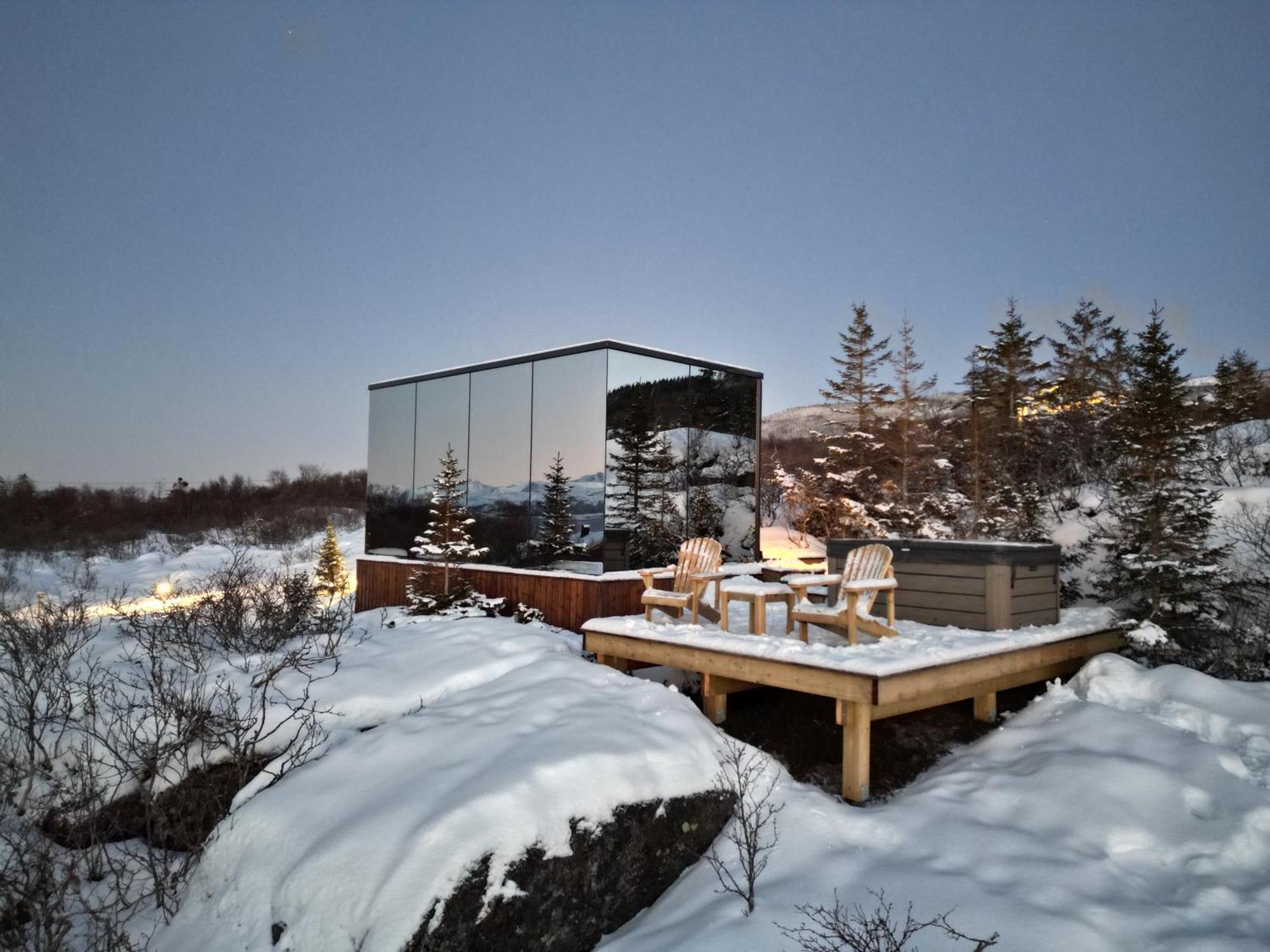 Wonderinn Arctic Utstrand Exterior foto